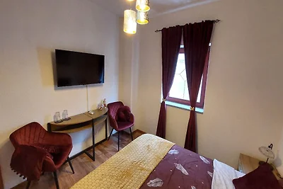 Rooms Argo - Red Double Room