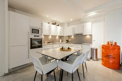 Moderno appartamento con balcone -...
