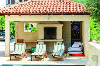 Villa Anka - Five-Bedroom Villa with Terrace ...