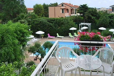Wohnung in Loano mit Garten