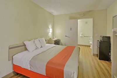 1 letto king size | Vasca da bagno accessibil...