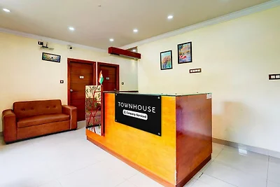 Super Townhouse MG Road