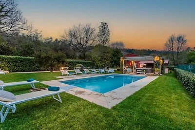 Boerderij in Lucca met zwembad en jacuzzi