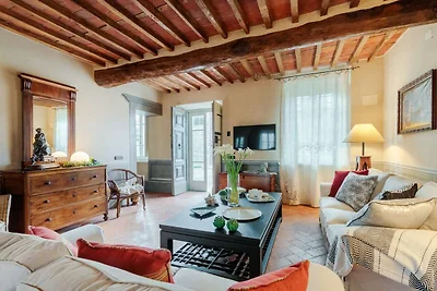 Villa vicino Lucca con forno e giardino