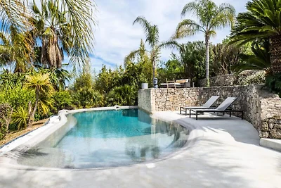 Villa in Golfe-Juan mit Pool und ruhiger Lage