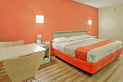 1 letto matrimoniale king size | Vietato...