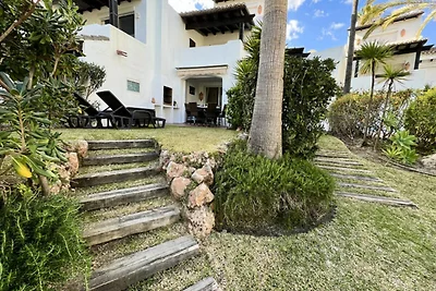 Haus in Estepona mit Zugang zum Strand