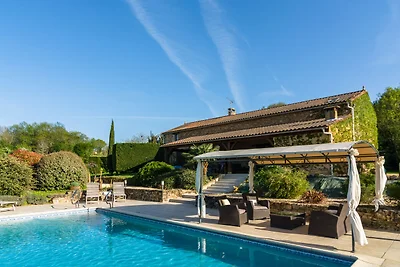 Geräumiges Ferienhaus mit privatem Pool