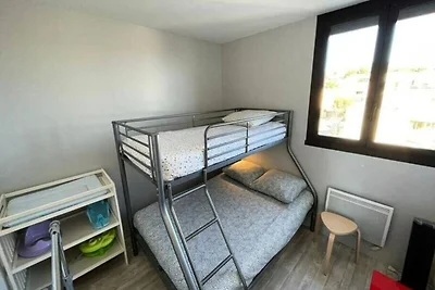 Wohnung in La Faviere nahe Strand