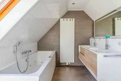 Charmante Villa in der Nähe von Meer und Wald