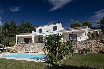Ferienhaus in Vence mit Schwimmbecken