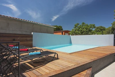 Villa in Rakalj mit Schwimmbecken
