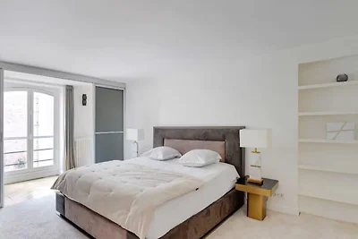 Appartement aan de Champs-Elysées voor 6...