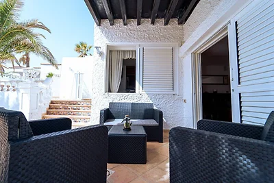 Attraente casa vacanze con piscina all'aperto