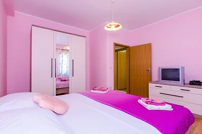 Villa Mateo - Three Bedroom Apartment with Te...