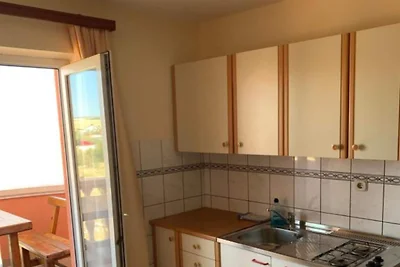 Studio Apartment with Balcony and Sea View 3