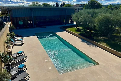 Provenzalische Villa mit Garten und Pool