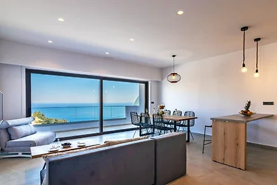Villa a Sellia con piscina e vista mare