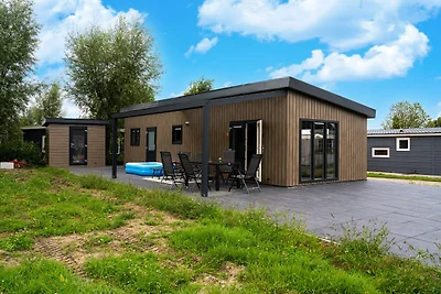 Ländliches Haus in einem Park in Molenschot