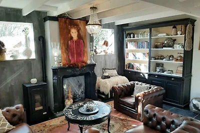Agriturismo moderno e arredato con gusto in u...