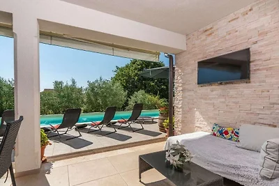 Villa in Poreč met zwembad