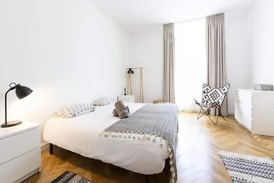 Modernes Apartment in der Rue Antibes...