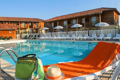 Ferienwohnung in Eauze mit Golfplatz und Pool