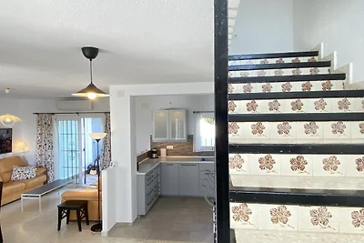 Reihenhaus in Nerja mit Pool und Meerblick