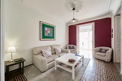 Moderne Villa in Eixample in Küstennähe