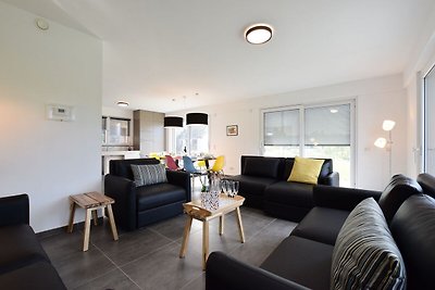 Idyllisches Appartement in Léglise mit großem...