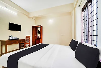 Super Hotel O Ambalamedu