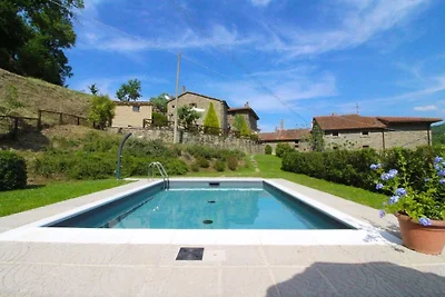 Charmantes Ferienhaus mit Pool