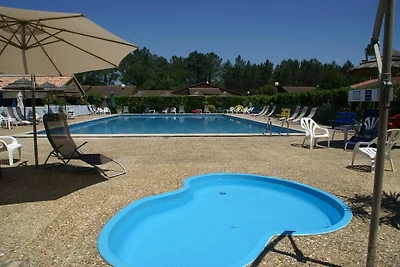 Bungalow con una terrazza a soli 5 km dal...