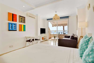 Appartamento fronte mare con balcone, vista...