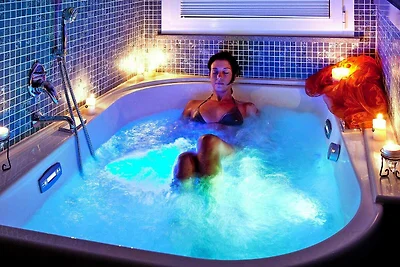 Wohnung in Vinci mit Pool & Wellness