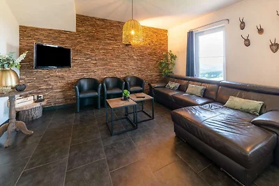 Geräumiges Ferienhaus in Houffalize mit Sauna