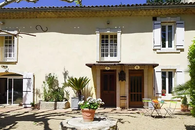 Acogedora casa en Noves con acceso a la...