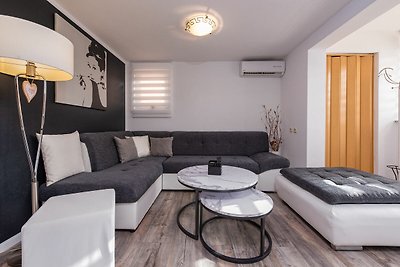 Appartementen Novena, Vir