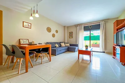 Appartement in Fenals bij Strand &...
