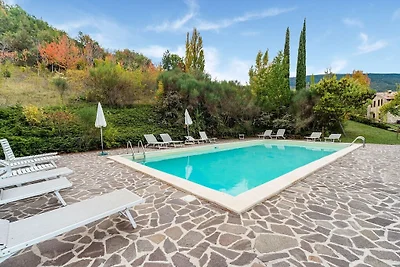 Gemütliches Ferienhaus mit Pool in Assisi