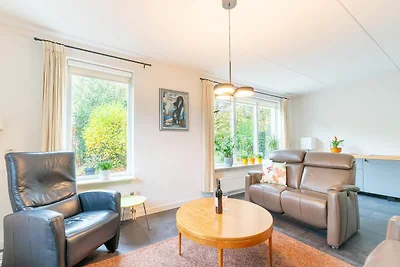 Charmantes Ferienhaus in Schoonloo mit Garten