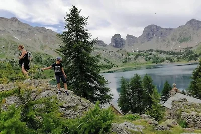 Wohnung in Frankreich mit Bergblick