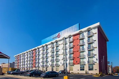 Motel6 Atlanta | 1 Kingsize-Bett,...