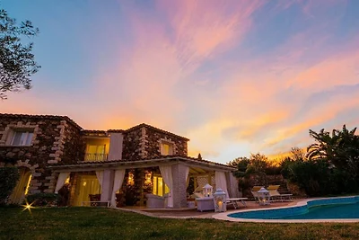 Villa in CASTIADAS mit Schwimmbecken