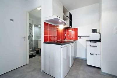 Appartement aan zee met zwembad