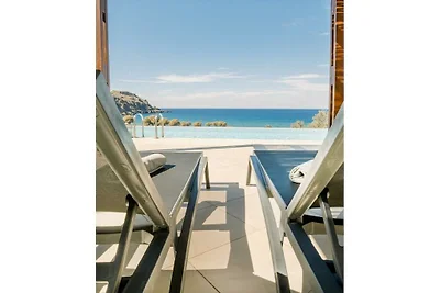 Villa in Sfinari with swimming pool