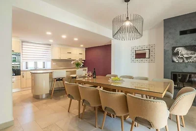 Villa con 5 camere da letto