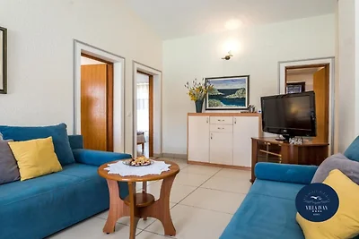 Villa Ivan apartment with terrace and sea vie...