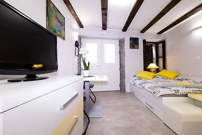 Piran Downtown Chic and Cozy Apartments - Cla...