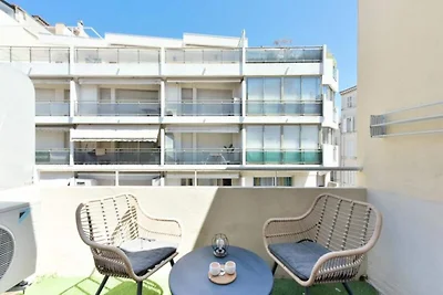 2-Zimmer-Apartment im Herzen von Cannes, 100...